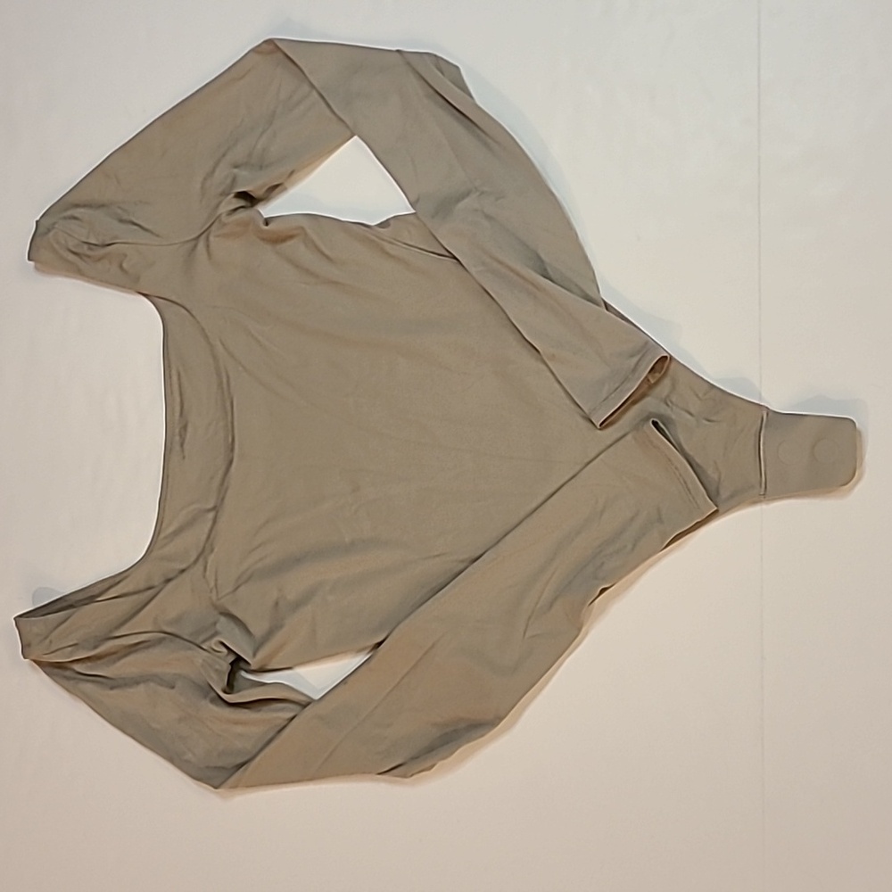 #46 Lululemon Wundermost Ultra Soft Nulu Square Neck Bodysuit T1002